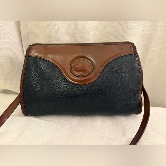 Vintage Dooney & Bourke AWL Crossbody Bag Navy British Tan Duck Logo Solid Brass - Picture 3 of 17